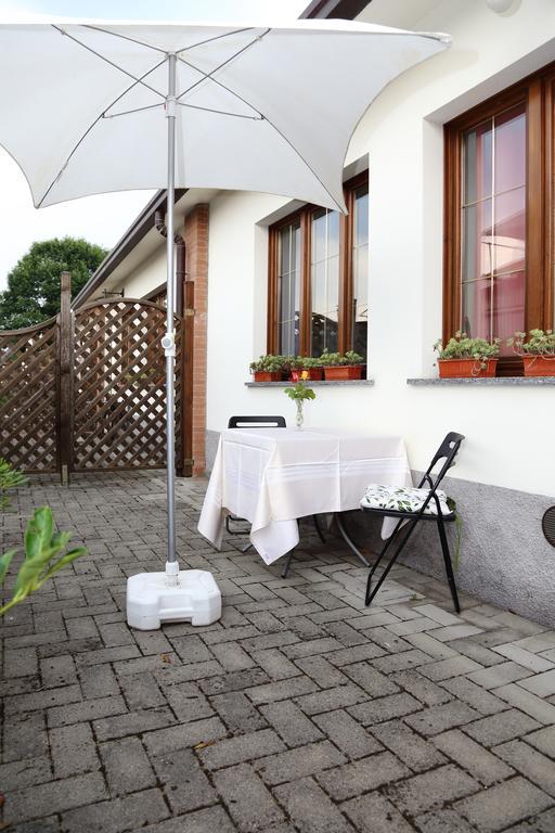 Holiday Home Fattoria Laghetto Merate Zimmer foto